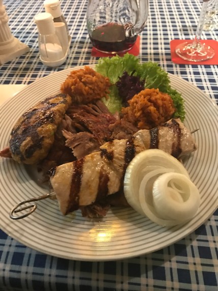 carnes a la parrilla griego